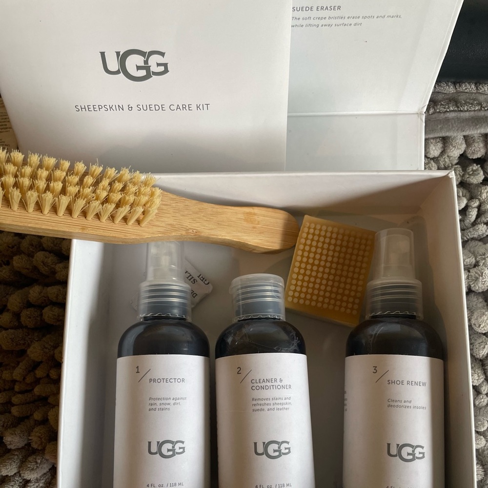 #NIB #BrandNew.                   #UGG SUEDE CLEANER
